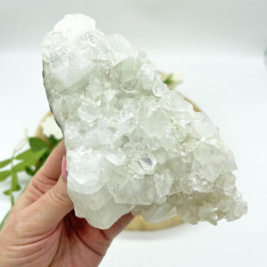 Apophyllite crystal decor