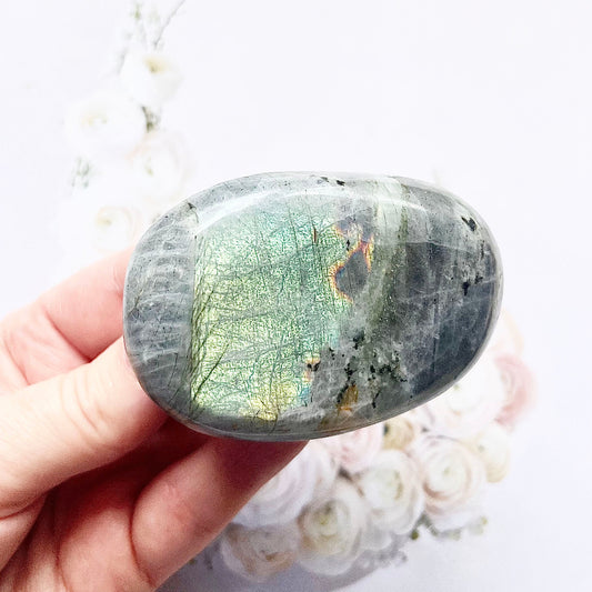 green flash labradorite palm stone for meditation